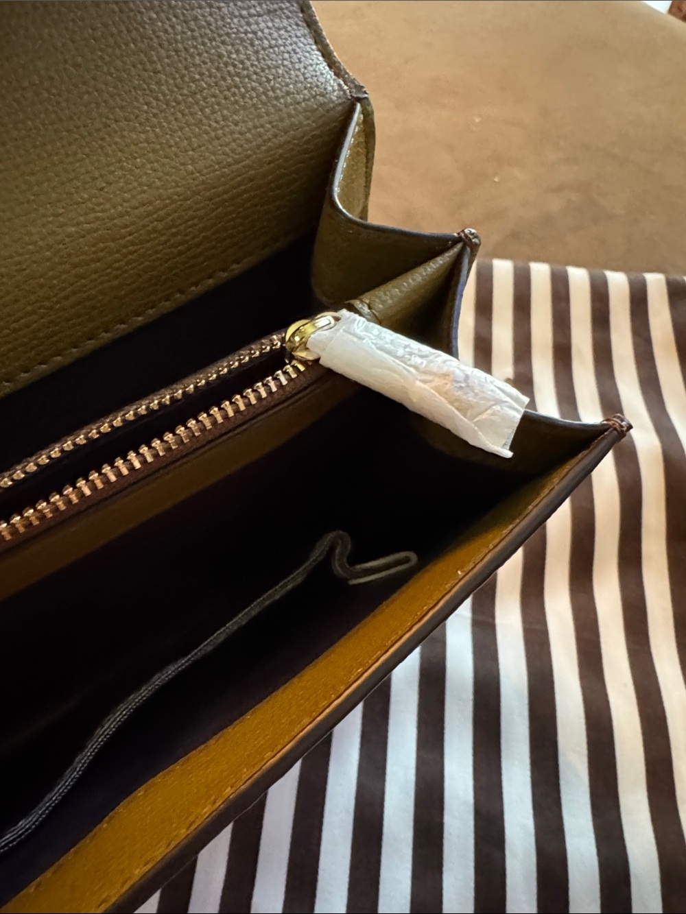 Henri Bendel Olive Green crossbody with gold chain New Without Tags - Picture 7 of 13